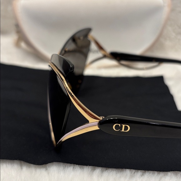 Limited Edition Dior Black and Gold Cat-Eye Sunglasses.  $950 Retail - Picture 6 of 7